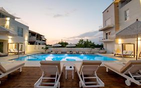 Ennea Suites-Earth Suite